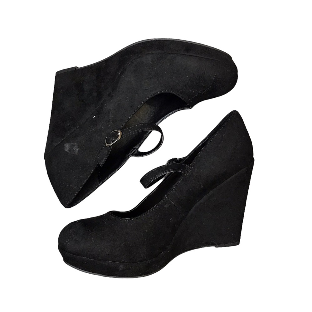 Brand:torrid, size 10.5, black, wedges